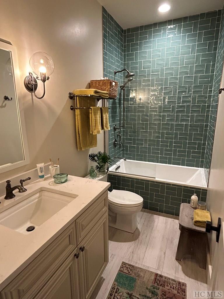 117 Boiling Springs Road Sapphire, NC 28774 - Photo 19 of 45 Gallery Image 19