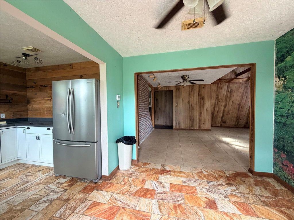 345 Private Road Hillister, TX 77624 - Photo 4 of 50