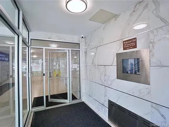 $2,500 | 2580 Ocean Parkway, Unit 6P | South Marlboro