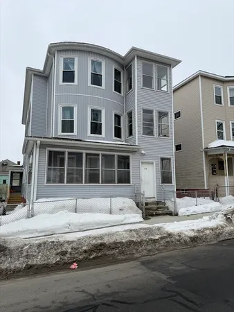 $2,400 | 53 Barclay Street, Unit 1, Worcester, MA 01604