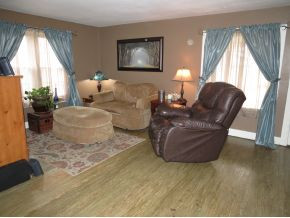 1652 Reedy Creek Road Kingsport, TN 37664 - Photo 2 of 24 CONTEMPORARY LIVING ROOM