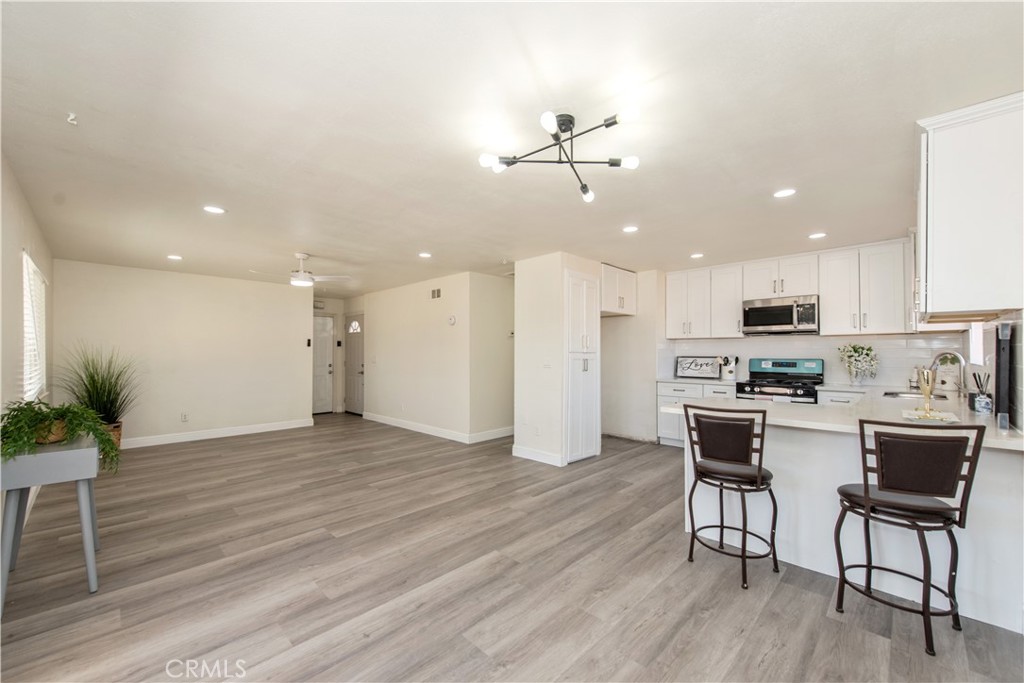15105 Condor Road Victorville, CA 92394 - Photo 7 of 33 Gallery Image 7