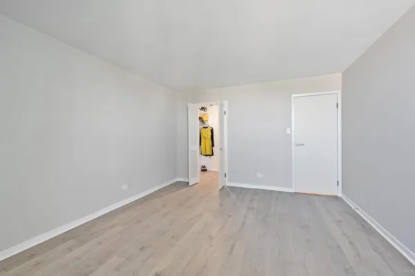 $178,400 | 9725 Karlov Avenue, Unit 610, Oak Lawn, IL 60453