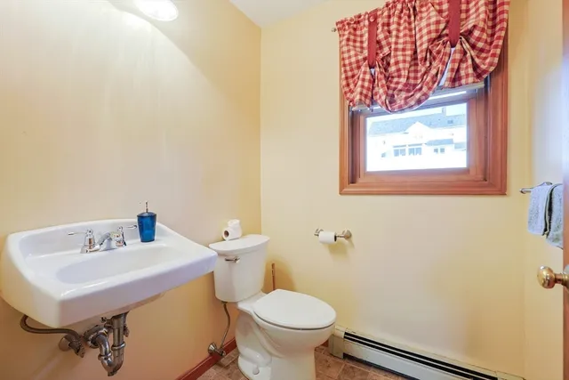 $935,000 | 23 Ledgeview Drive, Norwood, MA 02062