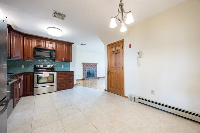 $935,000 | 23 Ledgeview Drive, Norwood, MA 02062