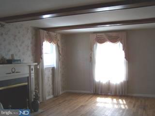 329 Harrington Road Havertown, PA 19083 - Photo 3 of 4