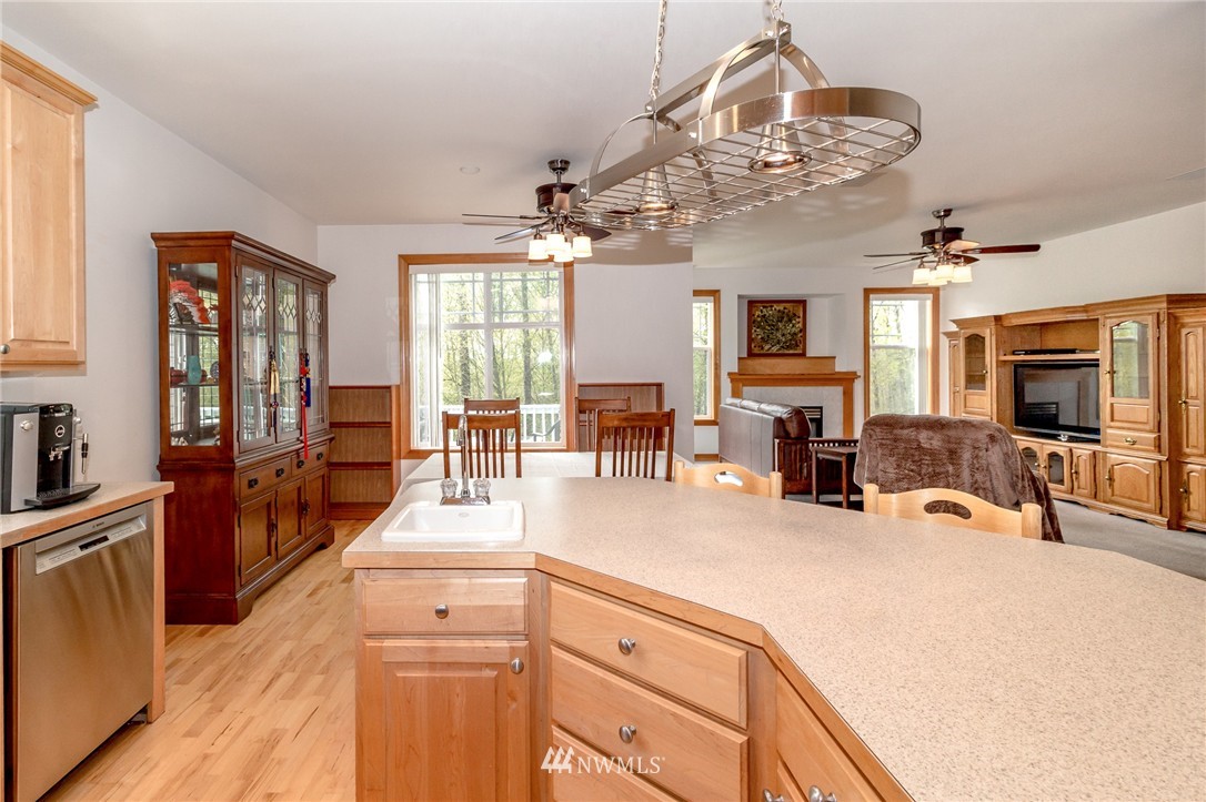 18632 Rainier View Road Southeast Monroe, WA 98272 - Photo 7 of 25