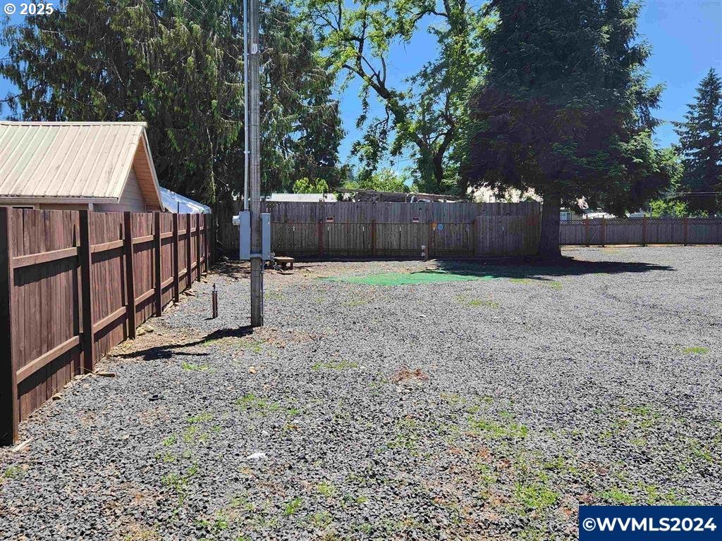 2123 Main Street Sweet Home, OR 97386 - Photo 2 of 8