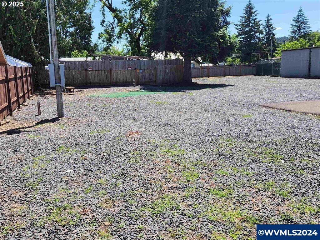 2123 Main Street Sweet Home, OR 97386 - Photo 6 of 8