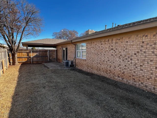 $1,050 | 7504 Avenue West, Unit A, Lubbock, TX 79423