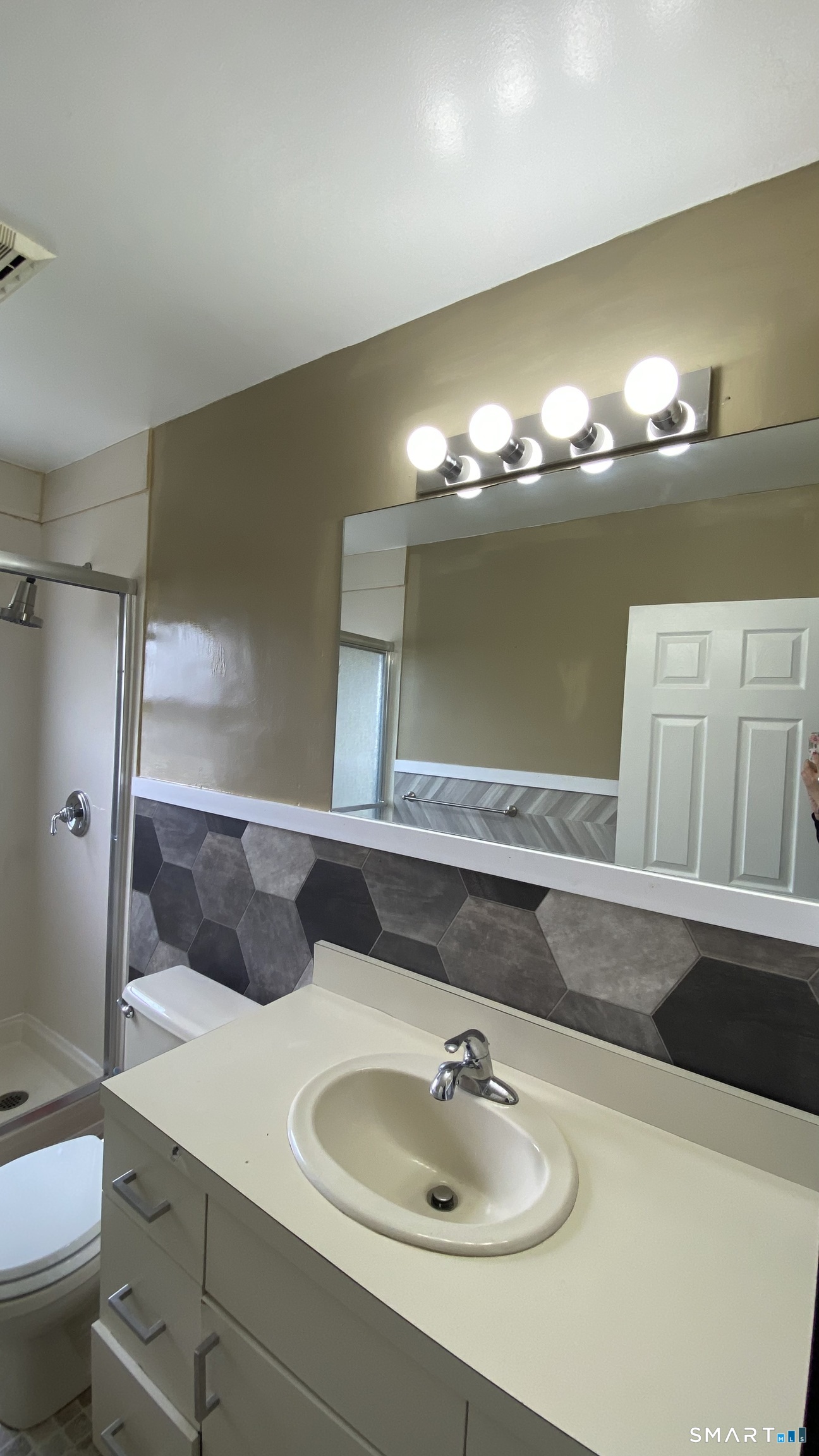 72 Berry Street, Unit 2 Torrington, CT 06790 - Photo 13 of 19