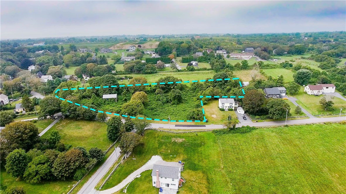 1249 Wapping Road Middletown, RI 02842 - Photo 23 of 35