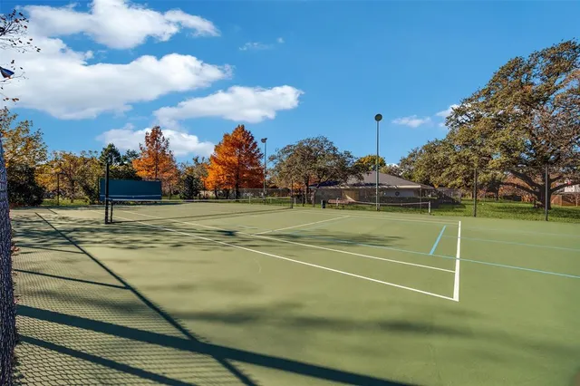 a view of a tennis court
