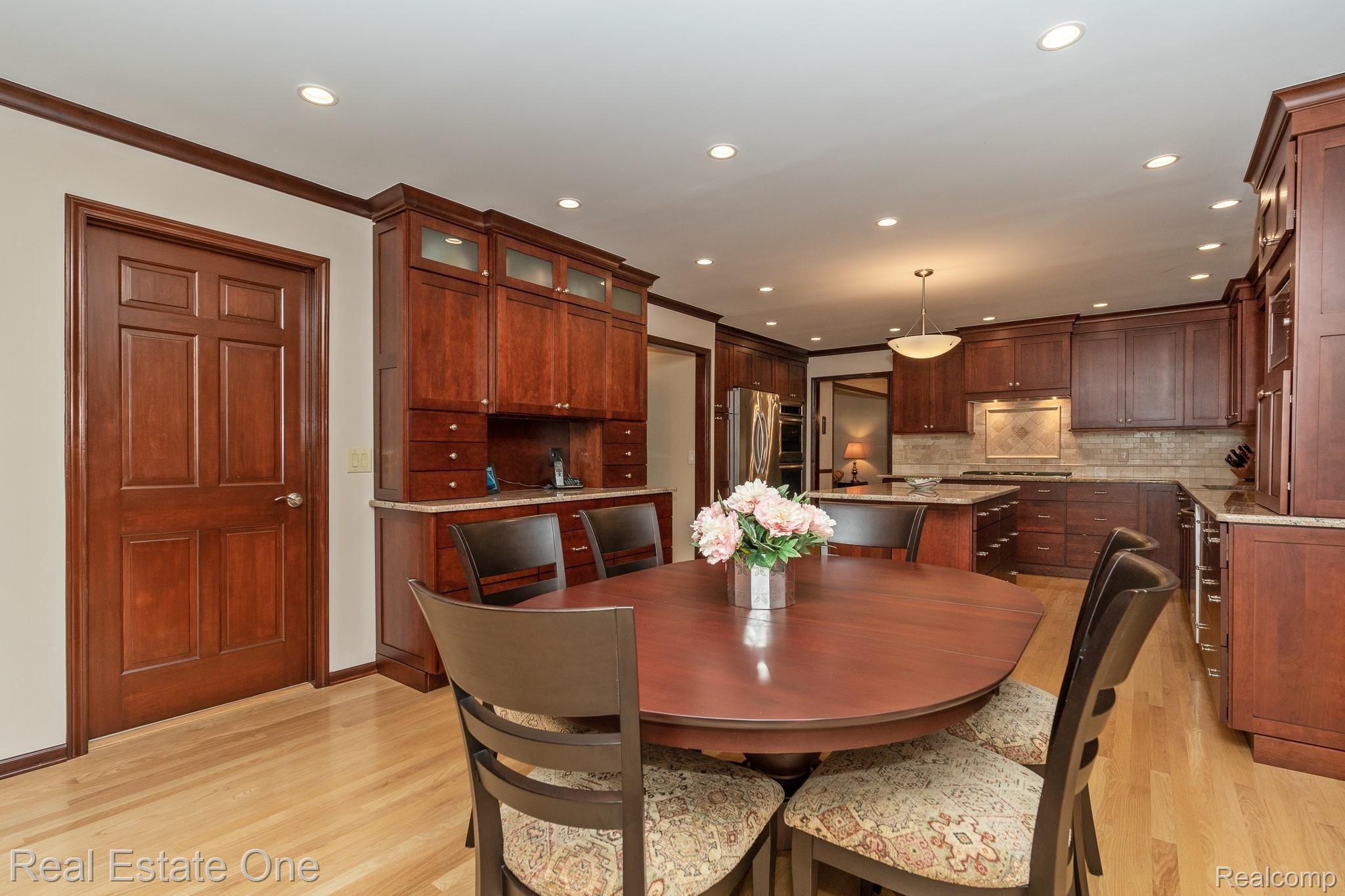 3449 Summit Ridge Drive Rochester, MI 48306 - Photo 14 of 44 Breakfast Nook