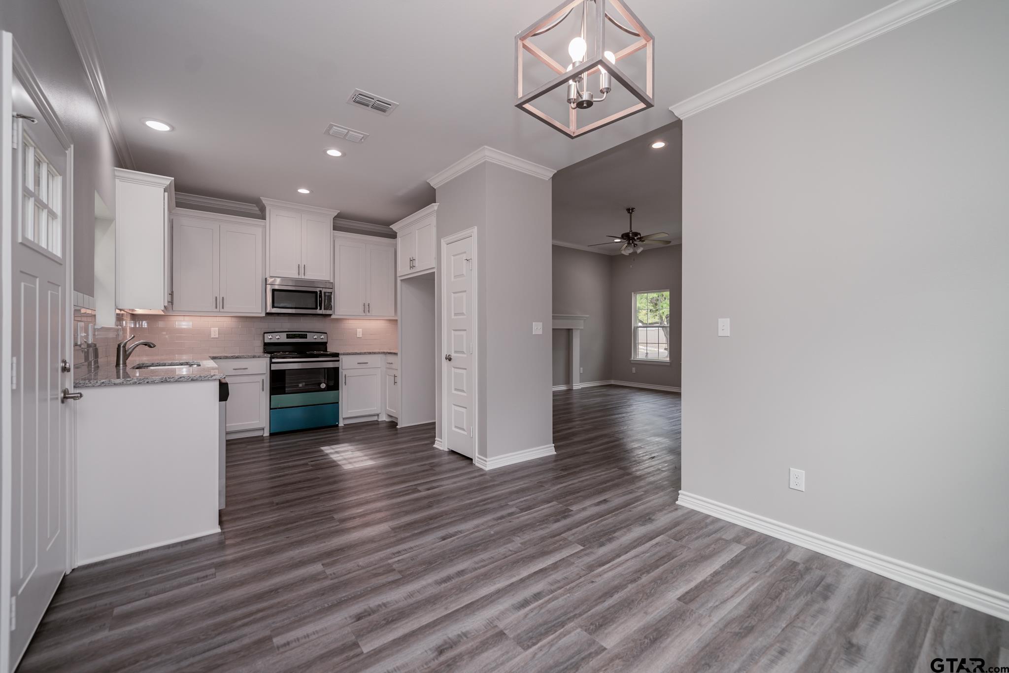 411 North Fuller Avenue Tyler, TX 75702 - Photo 19 of 25