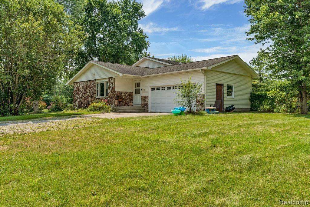 12520 Seymour Road Burt, MI 48417 - Photo 2 of 34 Gallery Image 2