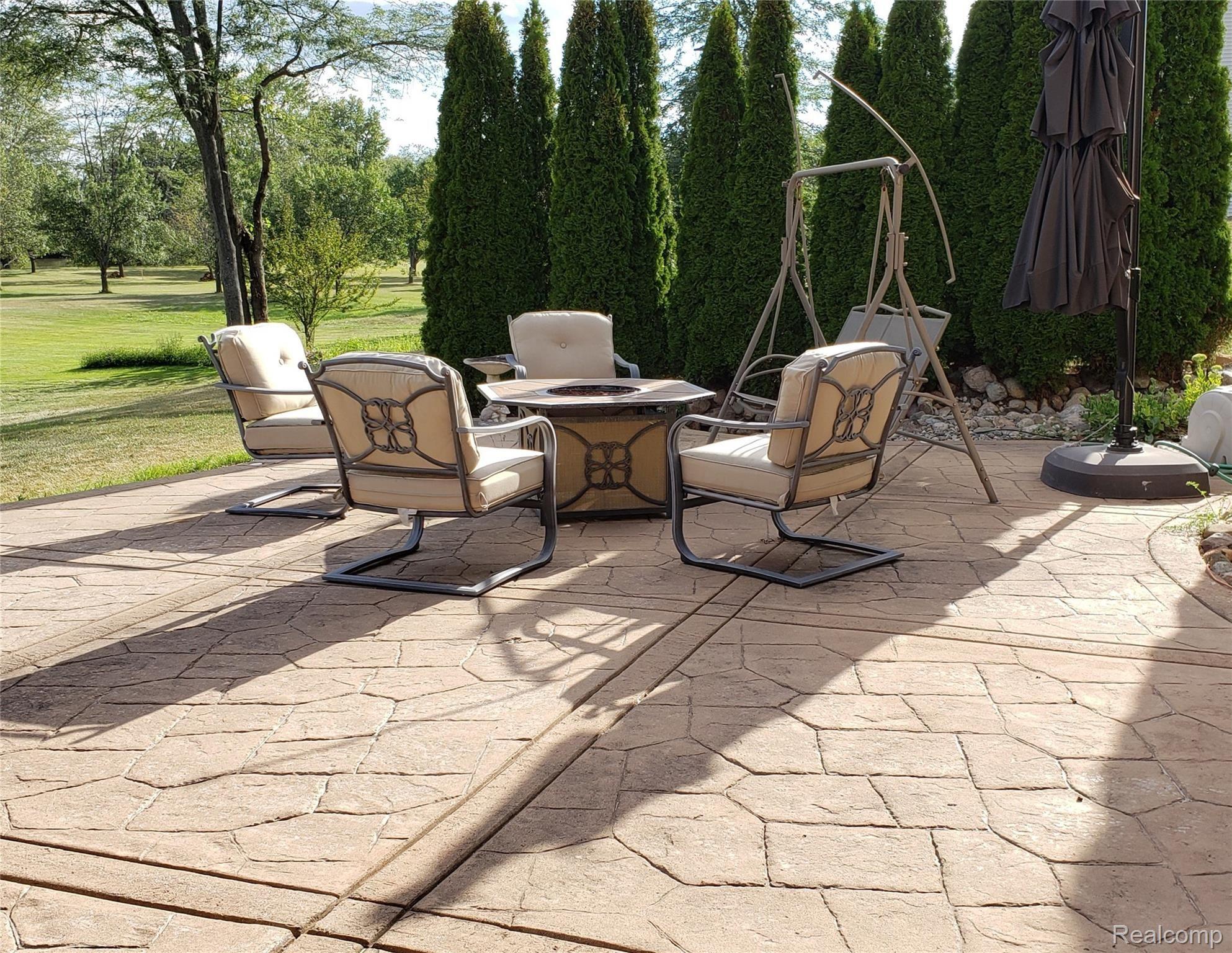 575 Ridge Point Drive Dundee, MI 48131 - Photo 55 of 64 20200819_214836.jpg