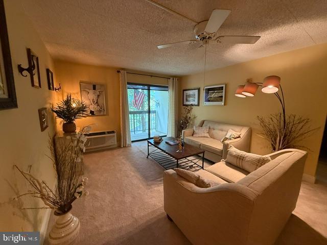 700 Avondale Road, Unit 6B Wallingford, PA 19086 - Photo 6 of 23 Living Room