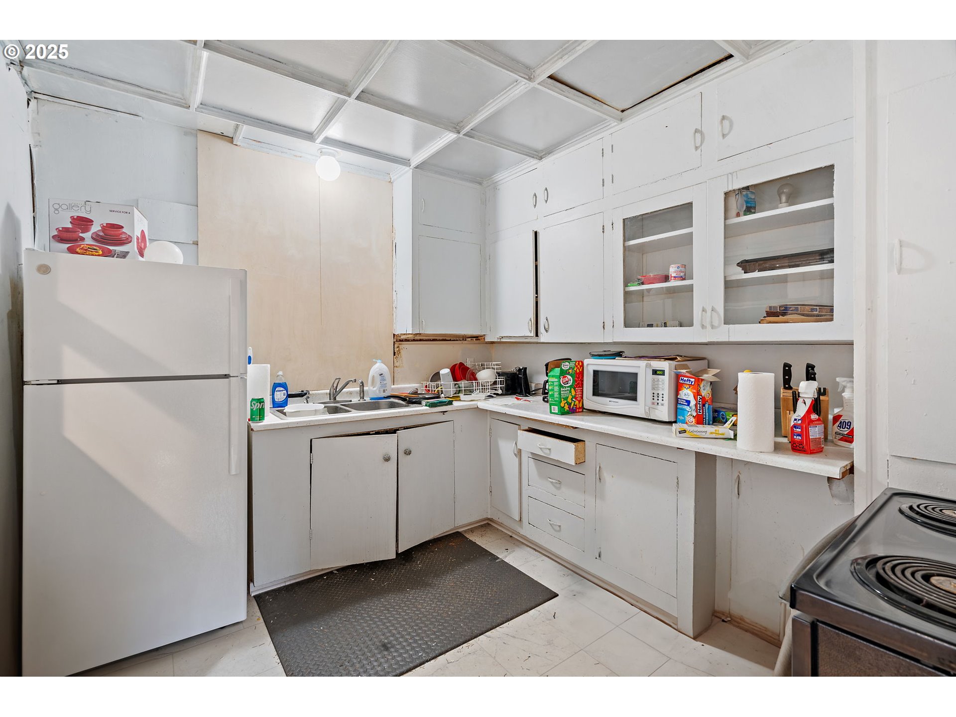 1375 Southwest Taylors Ferry Road Portland, OR 97219 - Photo 5 of 19 Gallery Image 5