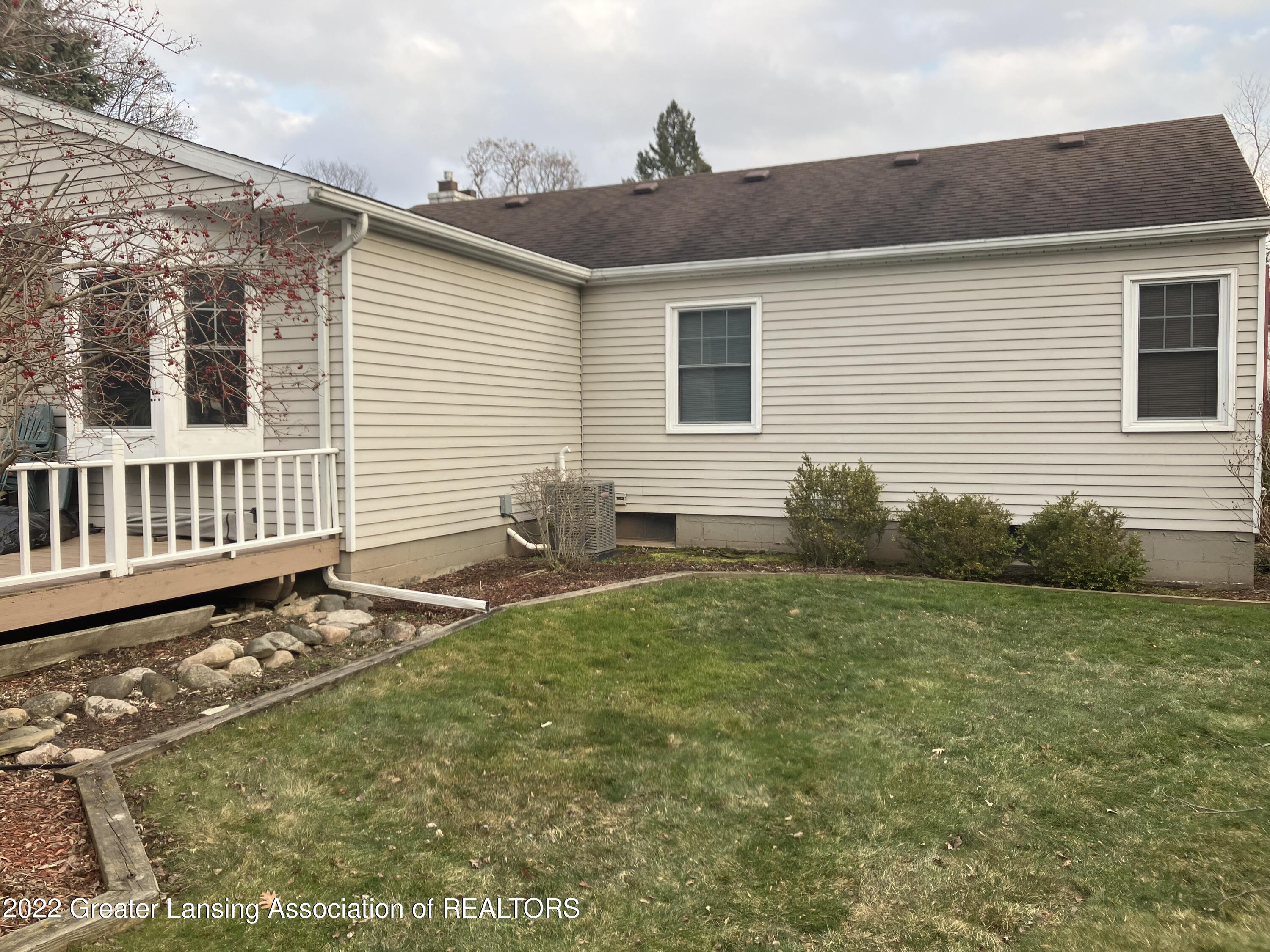 1822 Tecumseh River Road Lansing, MI 48906 - Photo 5 of 24 IMG_2429 (1)