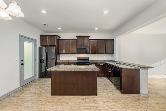 $2,350 | 222 South Baird Lane, Murfreesboro, TN 37130