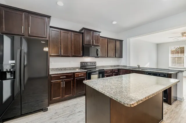 $2,350 | 222 South Baird Lane, Murfreesboro, TN 37130