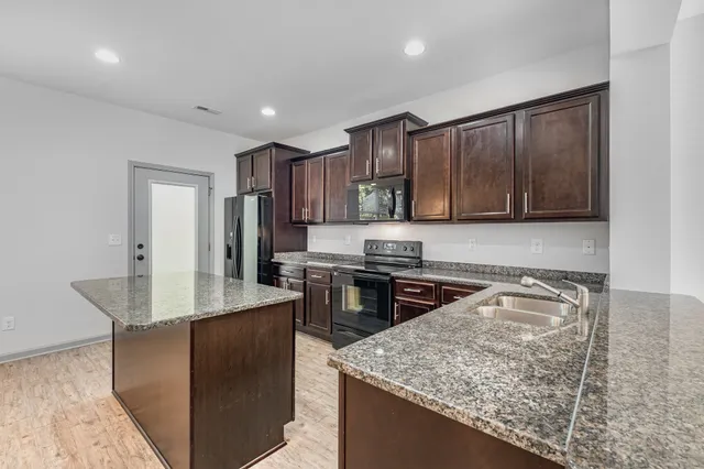 $2,350 | 222 South Baird Lane, Murfreesboro, TN 37130