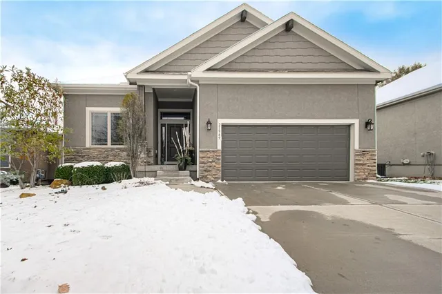 $525,000 | 21949 West 121st Street, Olathe, KS 66061