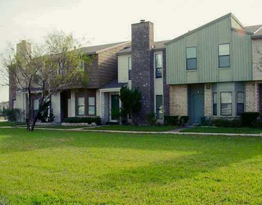 0 St Joseph Corpus Christi, TX 78418 - Photo 1 of 1 a front view of a house with a garden