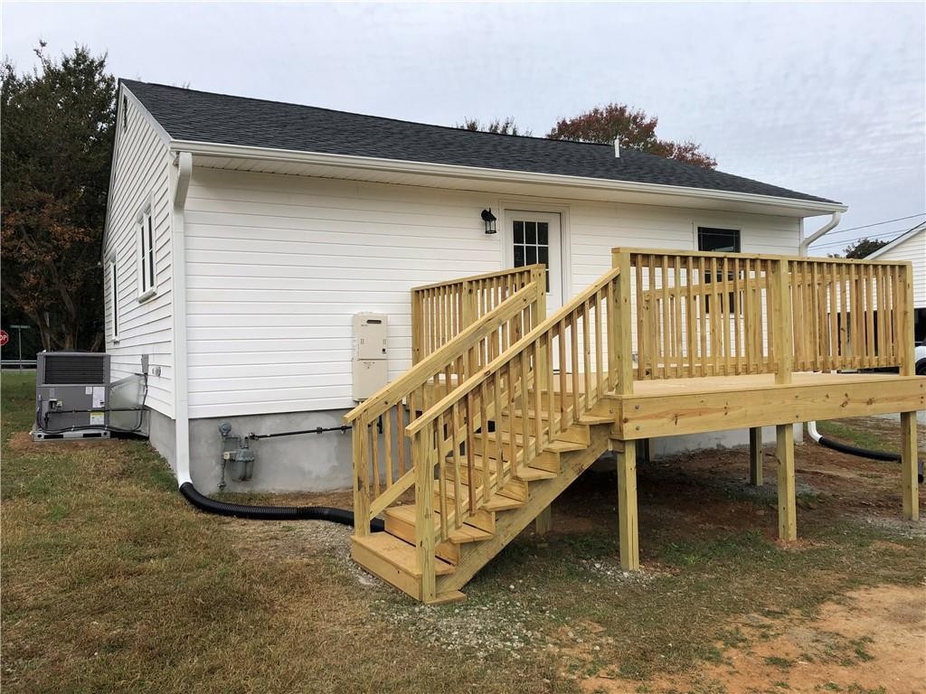 2429 Burch Bridge Road Burlington, NC 27217 - Photo 13 of 18 Gallery Image 13