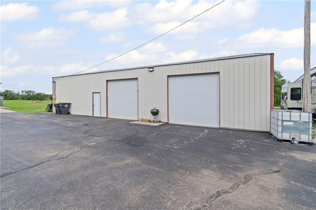 7608 South Arnett Road Grain Valley, MO 64029 - Photo 29 of 43