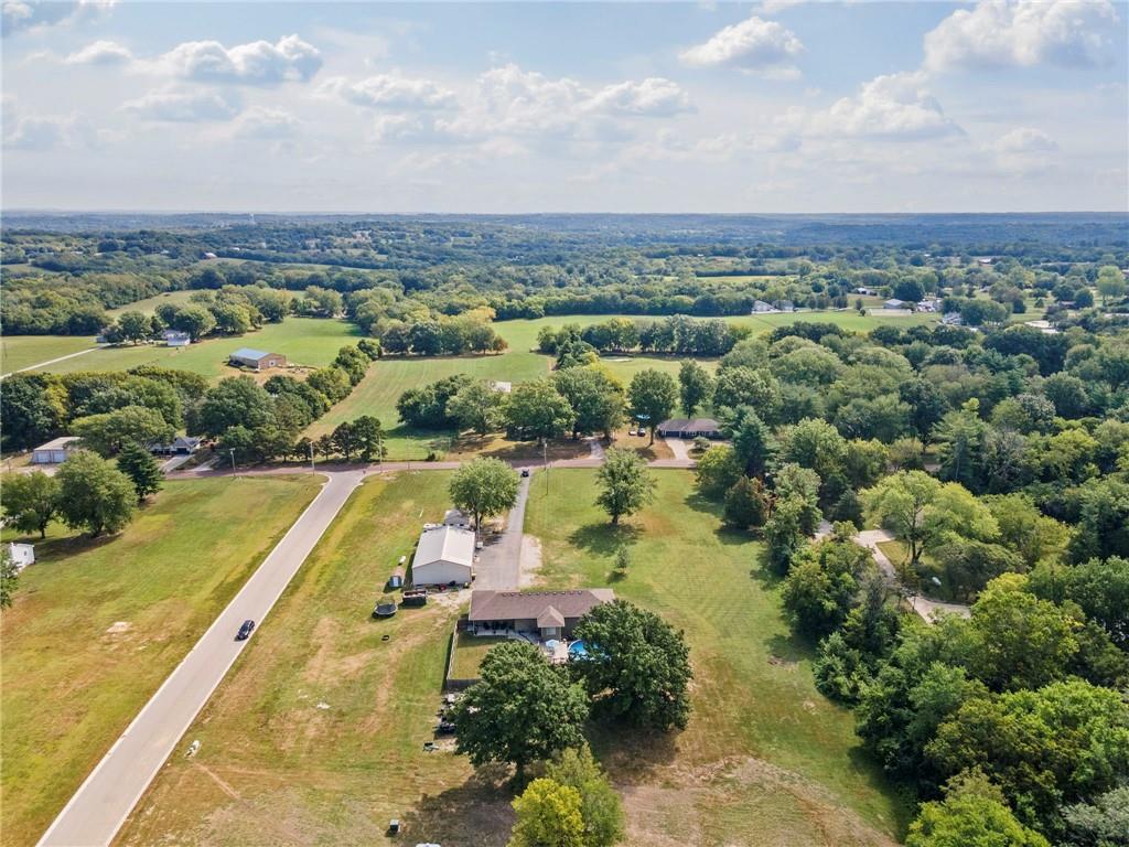 7608 South Arnett Road Grain Valley, MO 64029 - Photo 38 of 43