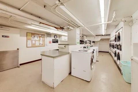 $249,000 | 1 East Scott Street, Unit 1609, Chicago, IL 60610