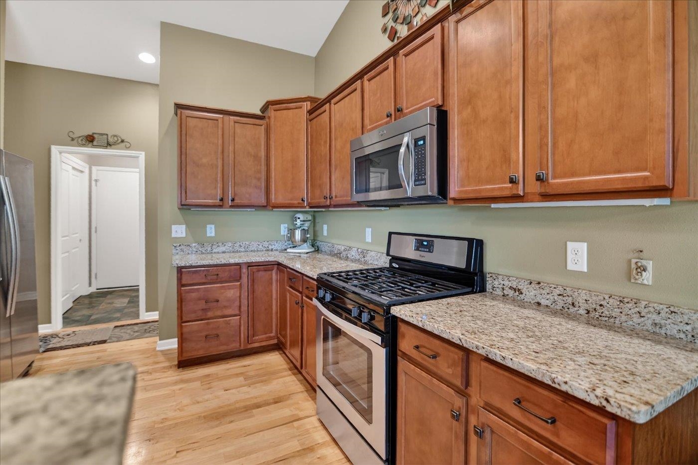 965 North Perry Parkway Oregon, WI 53575 - Photo 19 of 66