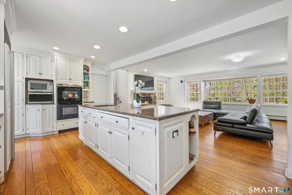 $1,825,000 | 140 Signal Hill Road, Wilton, CT 06897