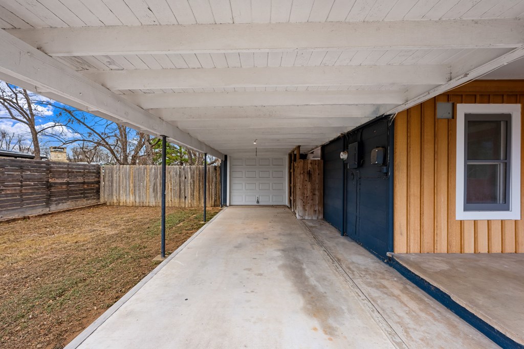 314 West Hackberry Street Fredericksburg, TX 78624 - Photo 25 of 25 a view of a porch