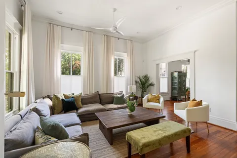 $995,000 | 2910 Houston Avenue, Houston, TX 77009