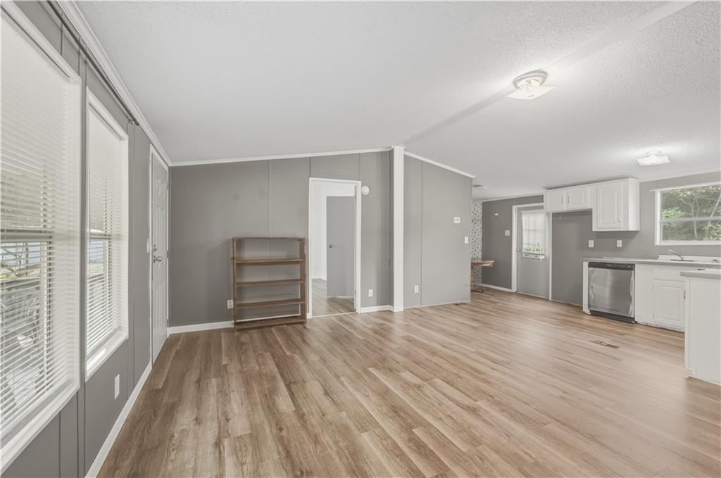 285 Mountain View Calhoun, GA 30701 - Photo 4 of 22 Gallery Image 4