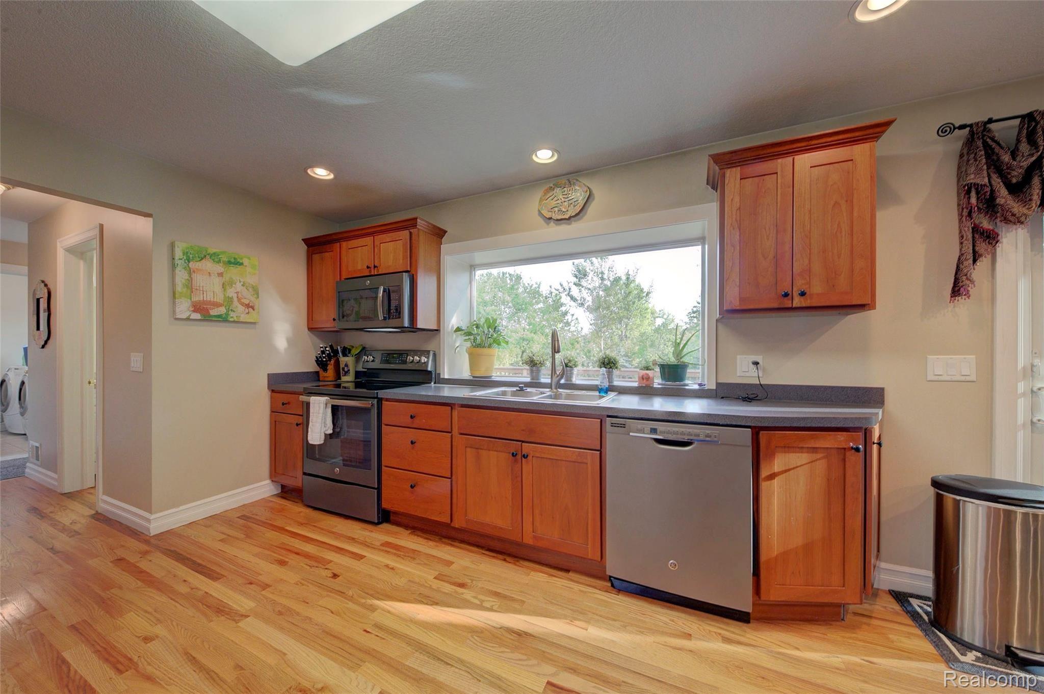 2050 North Long Lake Road Fenton, MI 48430 - Photo 7 of 38 4H8A1367_8_9.jpg