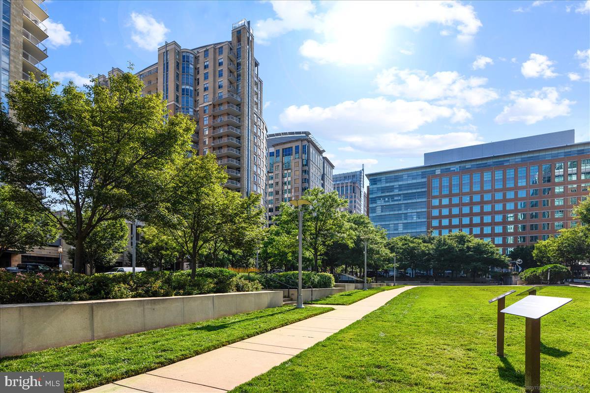 1386 Northgate Square Reston, VA 20190 - Photo 20 of 25 Reston Town Center