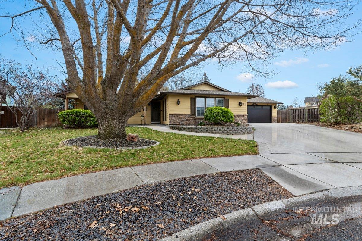 1063 East Victory Road Boise, ID 83706 - Photo 2 of 9