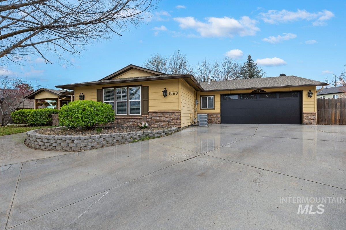 1063 East Victory Road Boise, ID 83706 - Photo 3 of 9