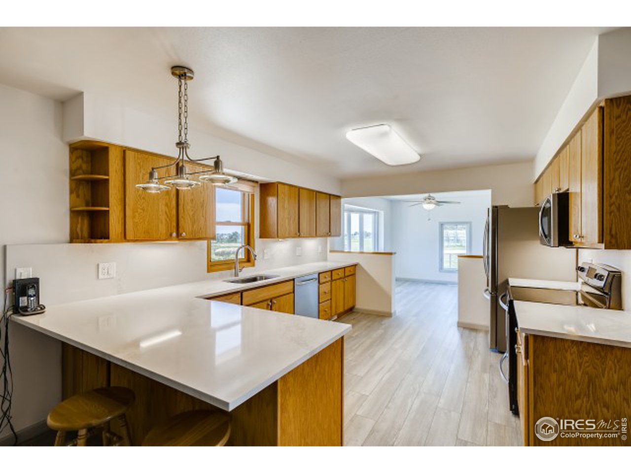 13165 East County Line Road Longmont, CO 80504 - Photo 20 of 39 New solid counter tops.