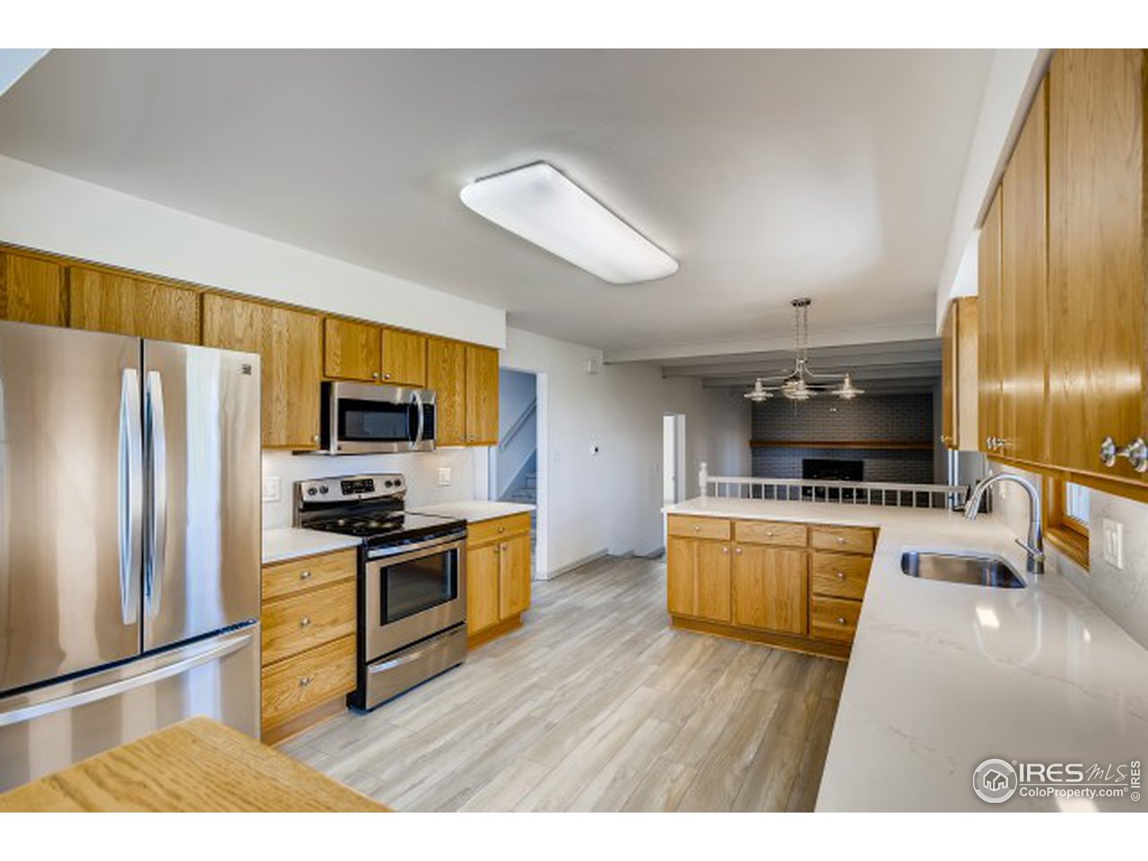 13165 East County Line Road Longmont, CO 80504 - Photo 21 of 39 Stainless appliances.