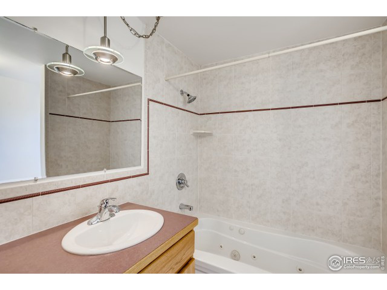 13165 East County Line Road Longmont, CO 80504 - Photo 32 of 39 2nd floor bathroom.