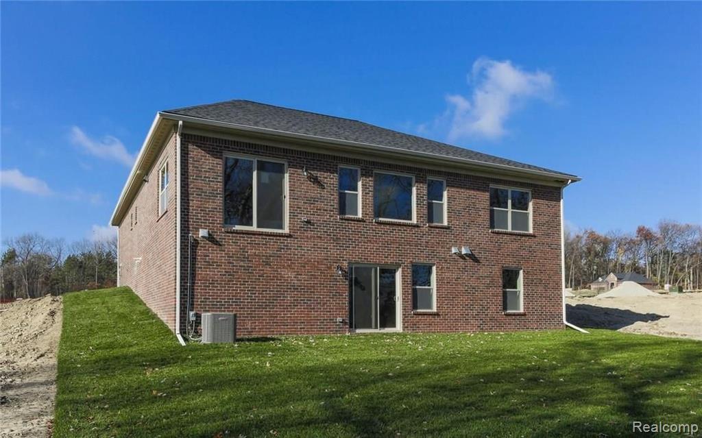 5482 Woodfall Road Clarkston, MI 48348 - Photo 20 of 20