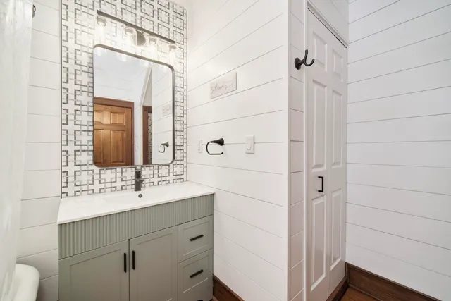 $199,900 | 815 East Filer Street, Ludington, MI 49431