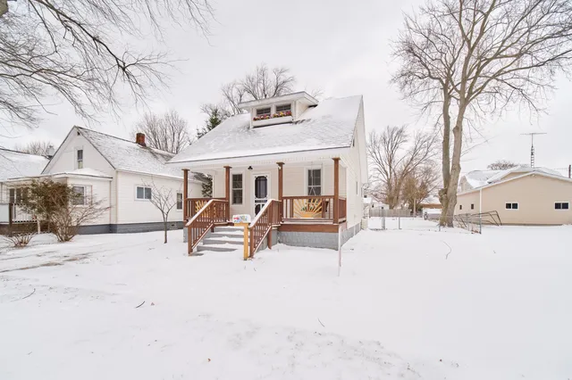 $199,900 | 815 East Filer Street, Ludington, MI 49431