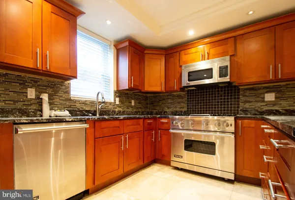$2,200 | 226 North Patrick Street, Unit 1, Alexandria, VA 22314