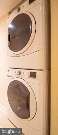 $2,200 | 226 North Patrick Street, Unit 1, Alexandria, VA 22314